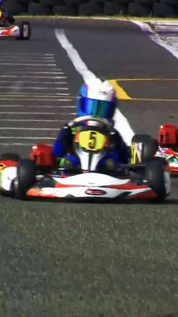 🏁✨ Recordar é voltar a acelerar.

As partidas no limite.
As ultrapassagens milimétricas.
As curvas feitas no fio da navalha.
O som dos motores a ecoar na reta da meta.

Cada imagem traz de volta a adrenalina, a paixão e a entrega total em pista.
Momentos que ficaram na memória. Instantes que fizeram história.

O karting é velocidade. É emoção. É coração a bater ao ritmo do cronómetro.

Revive connosco os melhores momentos e prepara-te… porque a próxima grande corrida ainda está por acontecer. 🚦🔥

#CPKarting #WinterCup #VianadoCastelo #OndeNascemCampeos #CampeonatoPortugalKarting