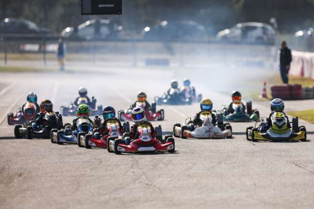 O Campeonato Portugal de Karting vai estar na @exponor.porto de 2 a 5 de outubro!
Podem encontrar-nos no stand da @fpakportugal e não podíamos estar mais entusiasmados. 

Vem ter connosco e fica a conhecer melhor esta modalidade apaixonante!

Vão ser 12.000m² dedicados ao automobilismo, no MotorXperience, que vai muito além do ambiente do paddock! Conta com uma exposição de carros e motos de corrida, abrangendo diferentes disciplinas e o Karting marca presença!

Espreita tudo aqui: www.exponor.pt 🏁
