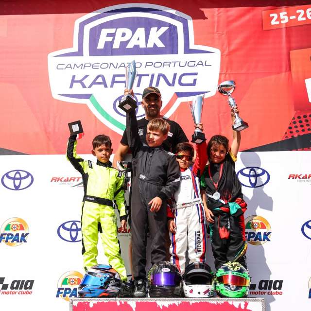 🏁 PÓDIO | Campeonato de Portugal de Karting em Portimão

Uma jornada de grande intensidade no Algarve terminou com estes grandes vencedores em pista, por ordem das categorias:

🥇 Cadete
Sviatoslav Mishin

🥇 X30 Mini
Mateus Gomes

🥇 Júnior
Francisco Correia

🥇 X30 Sénior
Miguel Oliveira

🥇 KZ2
Luís Alves

🥇 X30 Super Shifter
Pedro Valério

👉 Um fim de semana marcado por talento, emoção e decisões até à última volta, com um nível competitivo altíssimo em todas as categorias.

📍 Próxima paragem: Castelo Branco, 30 e 31 de maio.