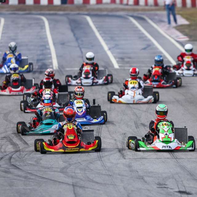 Depois de Baltar seguimos para a última prova do Campeonato Portugal de Karting!
Braga recebe a final do CPK nos dias 5 e 6 de setembro.

Esperamos por ti!

 #CampeonatoPortugalKarting #OndeNascemCampeoes #DesportoMotorizado #BastidoresCPK #Categorias #CPKarting #Pilotos #Braga #FinalCPK