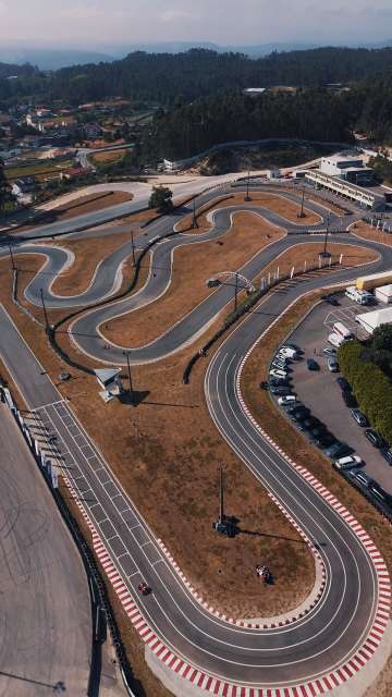 Olá @kartodromodebaltar!
Já cá estamos para um fim-de-semana de adrenalina e bom desporto motorizado!

Esperamos por si hoje e amanhã para a quarta prova do Campeonato Portugal de Karting! 🏁🏎️