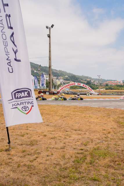 É já este fim-de-semana. Braga recebe a grande final do Campeonato de Portugal de Karting. 🏁

Depois de uma época de muito trabalho, evolução e competição, chega o momento decisivo.

As expectativas são altas e a motivação também. Agora é tempo de transformar tudo o que foi construído ao longo da temporada em performance na pista.

Um fim-de-semana para dar tudo, disputar cada posição e lutar pelo melhor resultado possível.

Braga, estamos prontos. Vamos para a final.

#CPKarting #OndeNascemCampeoes #DesportoMotorizado #CampeonatoPortugalKarting #Portugal #Pilotos #Categorias #Karting #FinalCPK #Braga