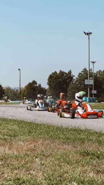 A semana pode ter sido longa, mas esta curva foi perfeita. 

Bom fim de semana! 🏎️💨

#CampeonatoPortugalKarting #OndeNascemCampeoes #CPKarting #Portugal #DesportoMotorizado #Karting